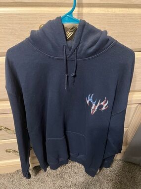 Men's Navy Pullover Hoodie with Flag Graphic L NWOT